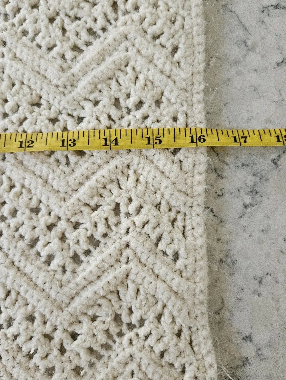 Vtg Handmade Mini Blanket 16x22 Cream Fisherman Net Ripple Chevron Table Top